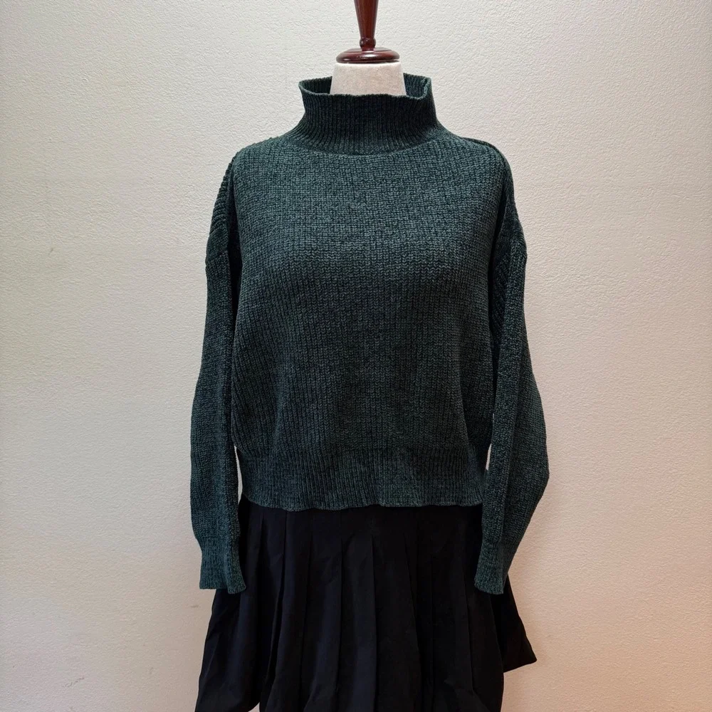 Jon & Anna Contemporary Chenille Mock Neck Soft Knit Cropped Sweater Women L